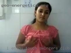 I enjoy swingers club party xxx touch, massage, being naked.